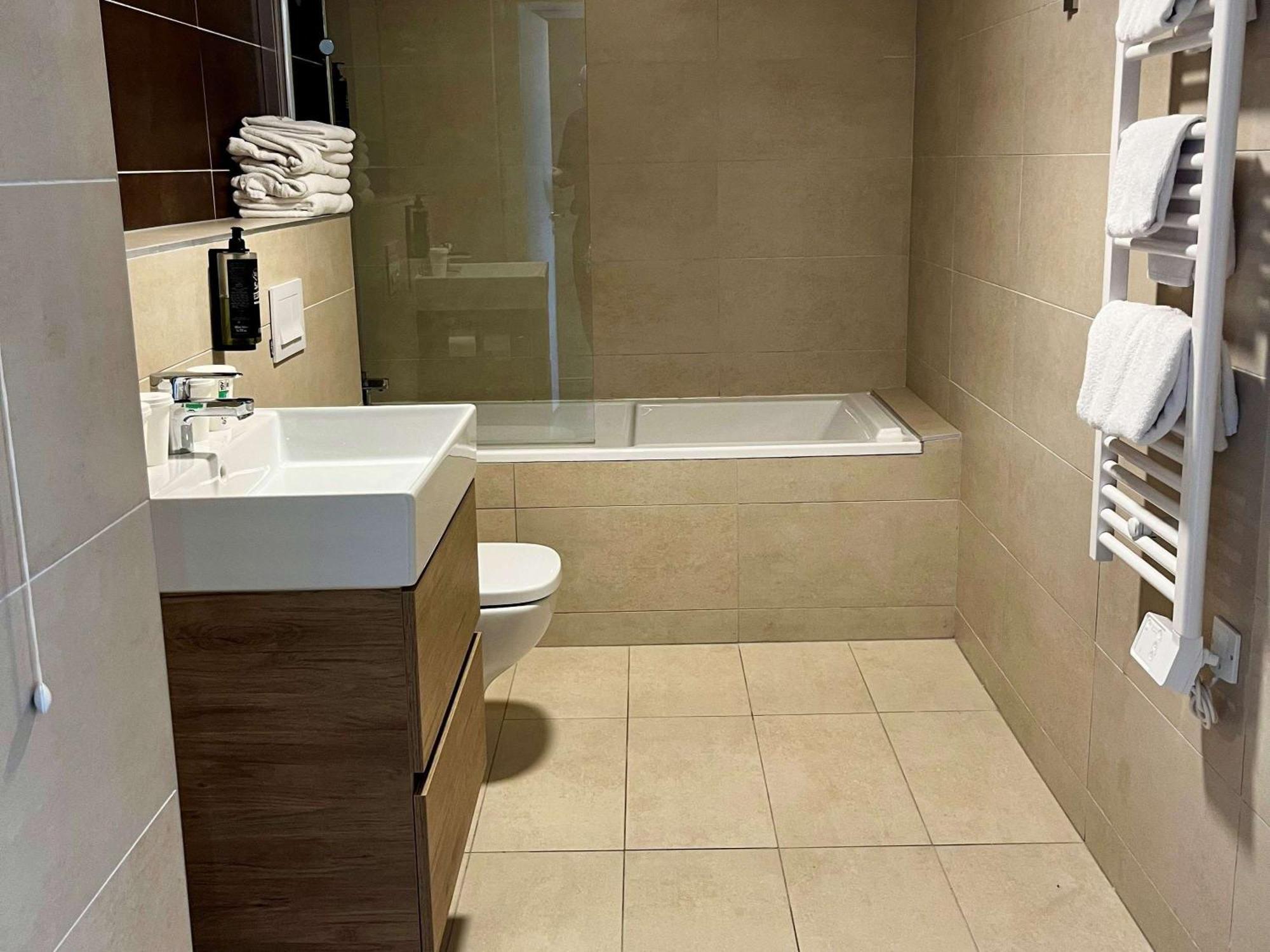 מלון Ibis Styles Cabries Aix-En-Provence Tgv מראה חיצוני תמונה